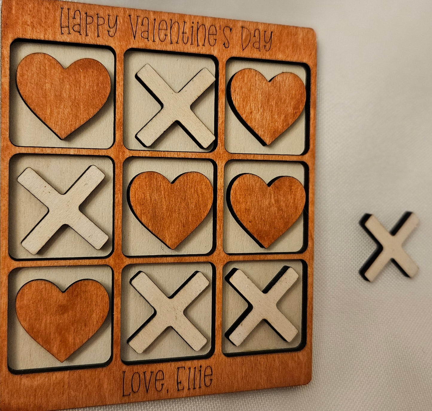 Tic Tac Toe: LOVE edition